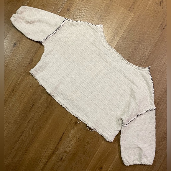 Urban Outfitters cropped sweater - Picture 5 of 5